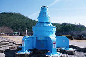 県立相模湖公園 発電機モニュメント