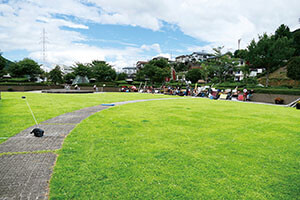 県立相模湖公園 芝生の広場・噴水のガラスの広場